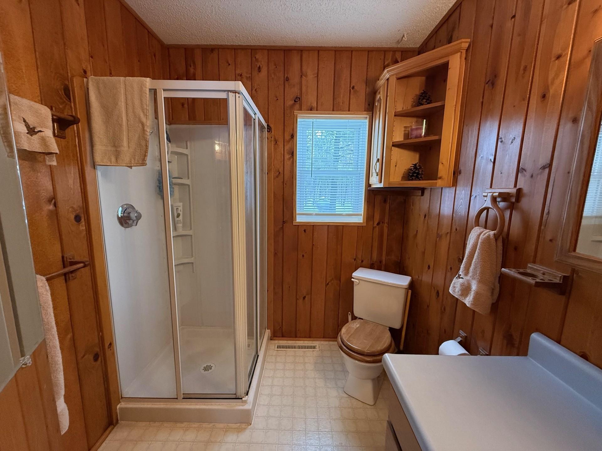 Cabin 3/4 Bathroom