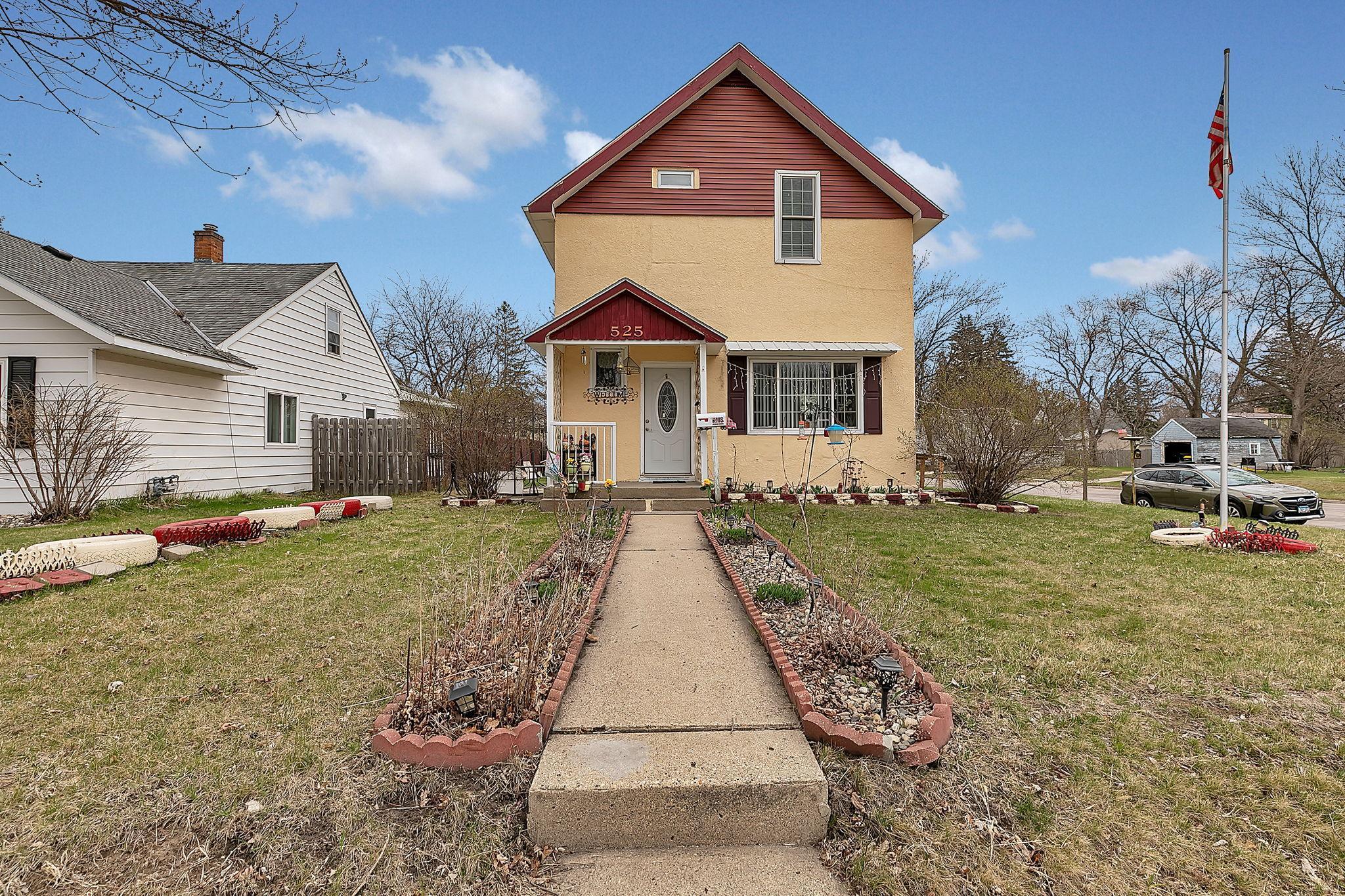 Welcome home to your corner lot in the historic Willmar near uptown!