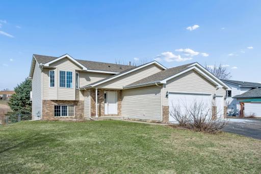 9693 Mill Trail Lane, Monticello, MN 55362