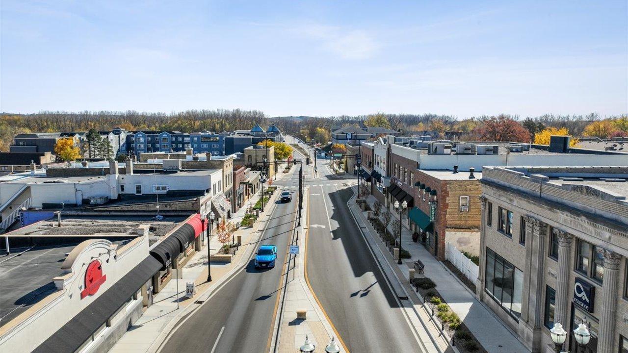 Rivertown Height's location makes for easy commuting, close access to Highway 212 & 169.