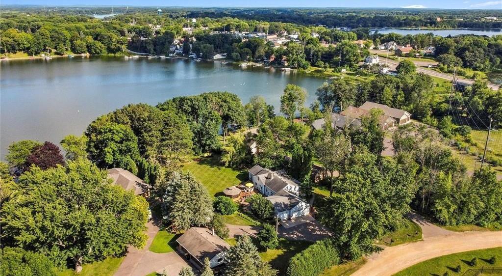 GREAT FISHING ON THIS LAKE. BOASTING WALLEYE, CRAPPIE, BASS AND MORE.