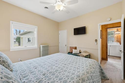 guest room has full bath right down the hall
