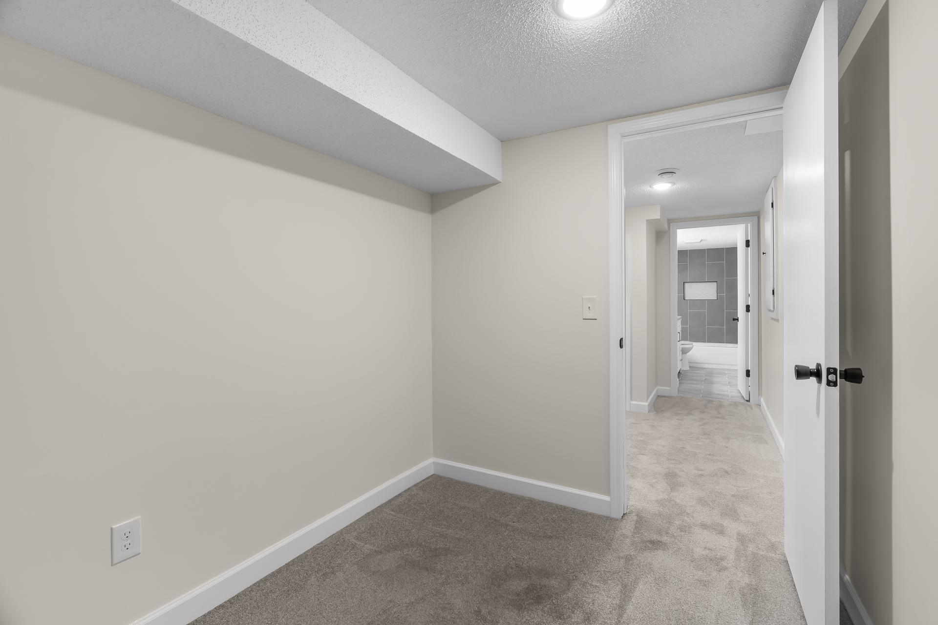 9109 Queen Ave S MLS-36.jpg