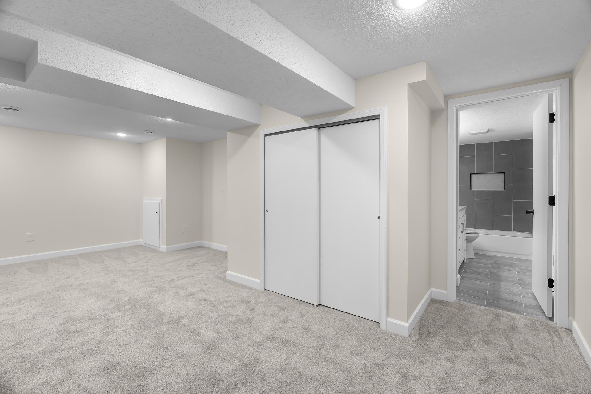 9109 Queen Ave S MLS-37.jpg