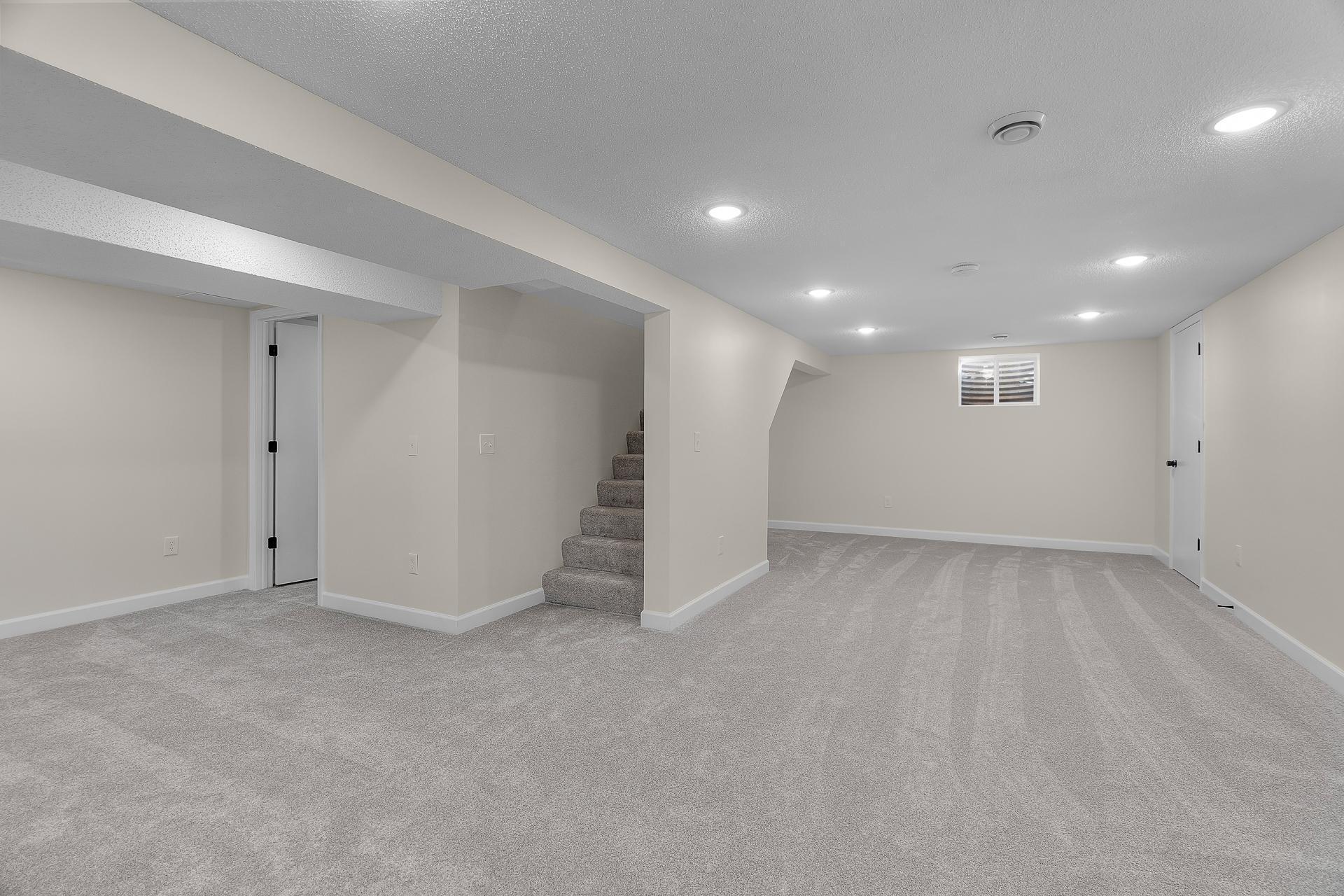 9109 Queen Ave S MLS-29.jpg