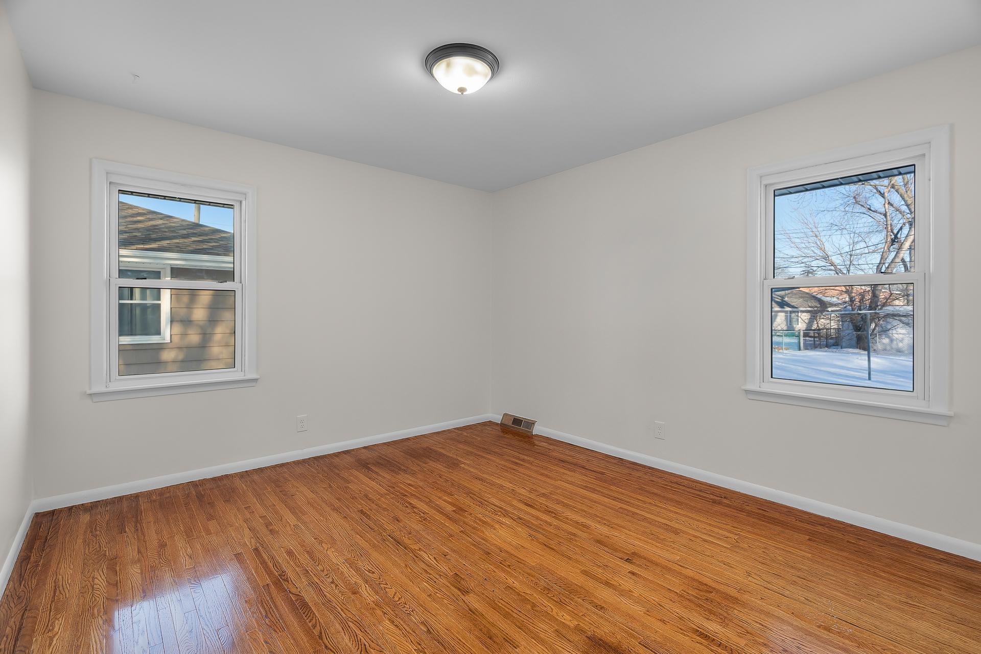 9109 Queen Ave S MLS-24.jpg