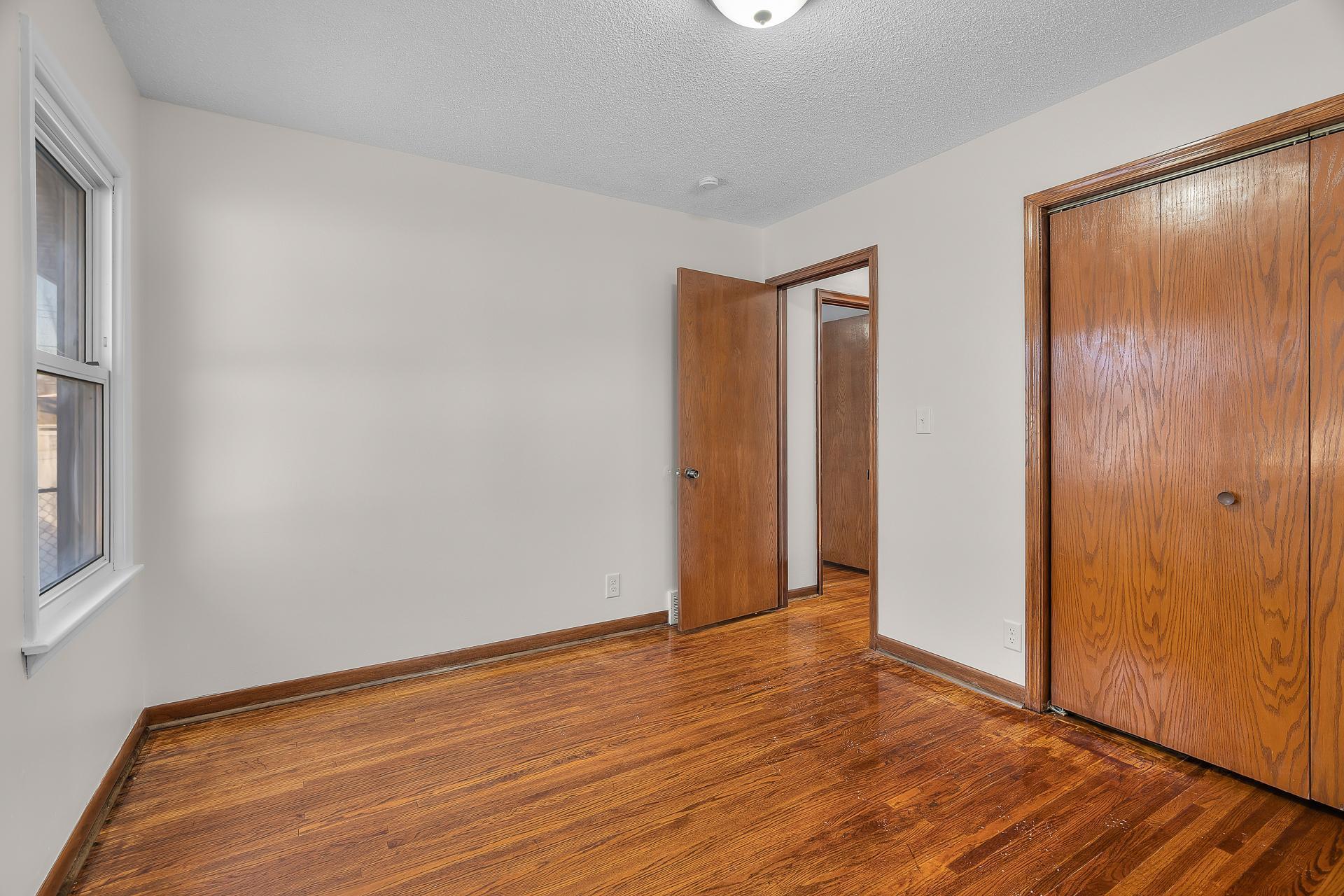 9109 Queen Ave S MLS-27.jpg