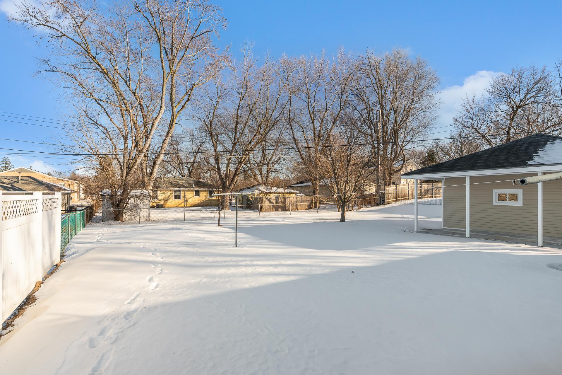 9109 Queen Ave S MLS-43.jpg