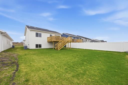 6638 68th Street S, Horace, ND 58047