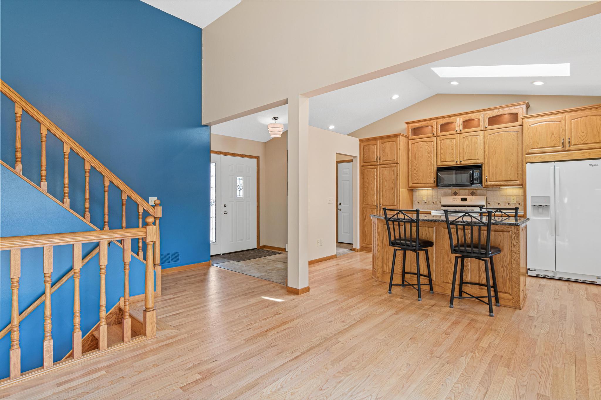 12465 90th Pl N, Maple Grove-8.jpg