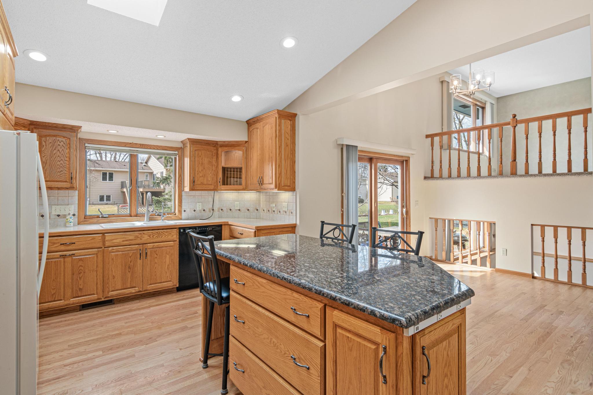 12465 90th Pl N, Maple Grove-7.jpg