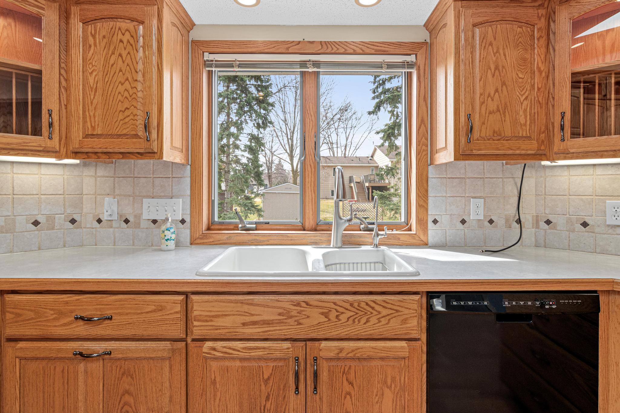 12465 90th Pl N, Maple Grove-6.jpg