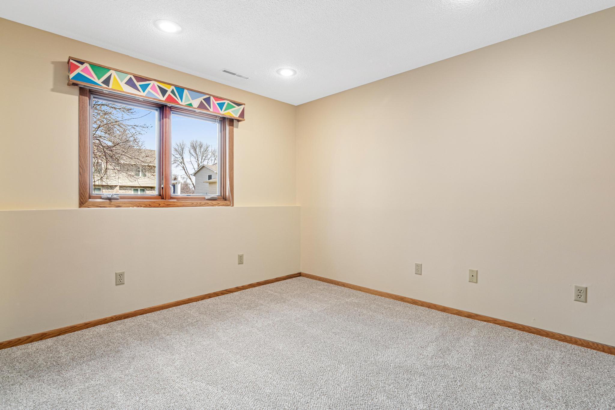 12465 90th Pl N, Maple Grove-11.jpg