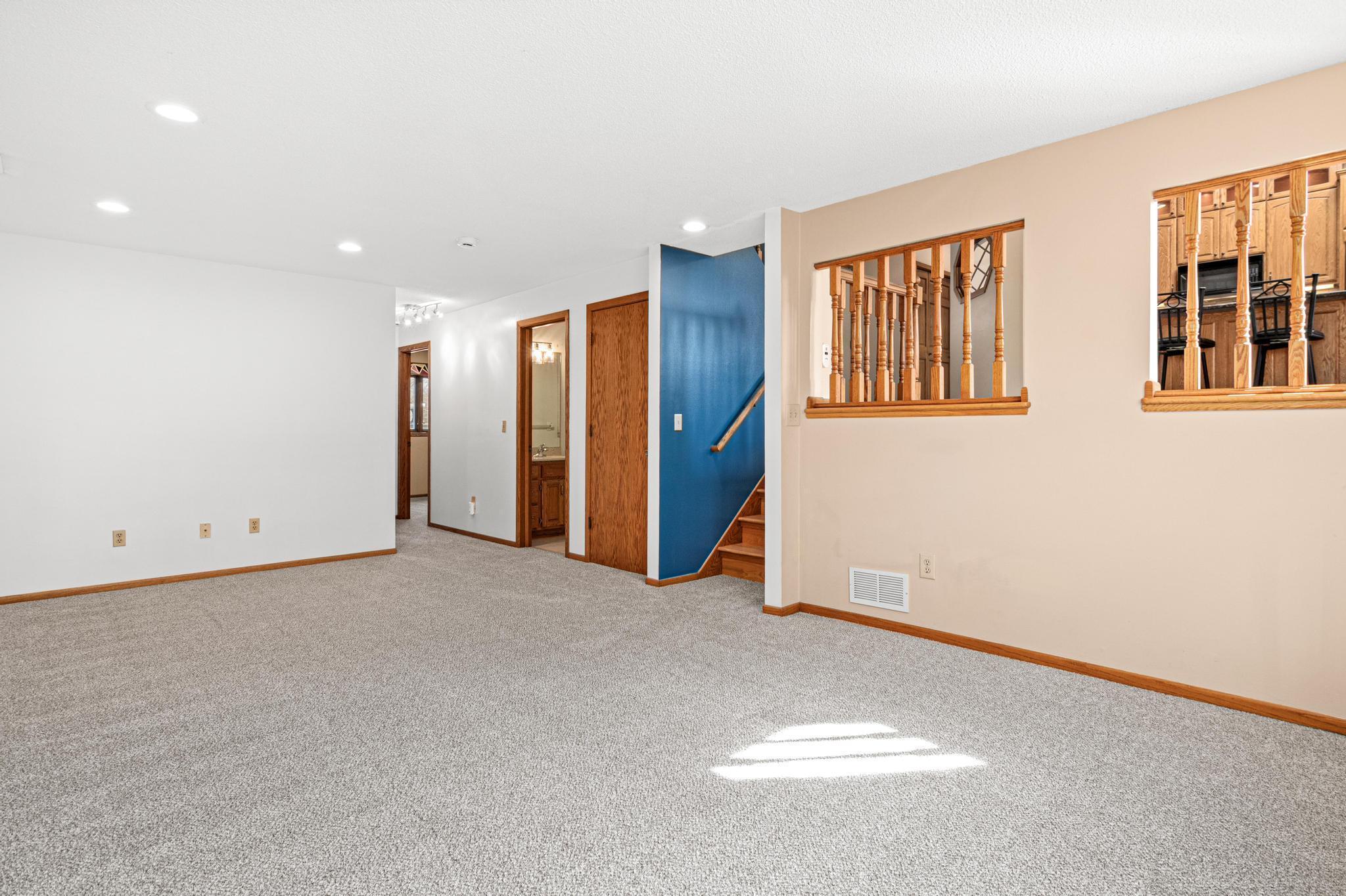 12465 90th Pl N, Maple Grove-13.jpg