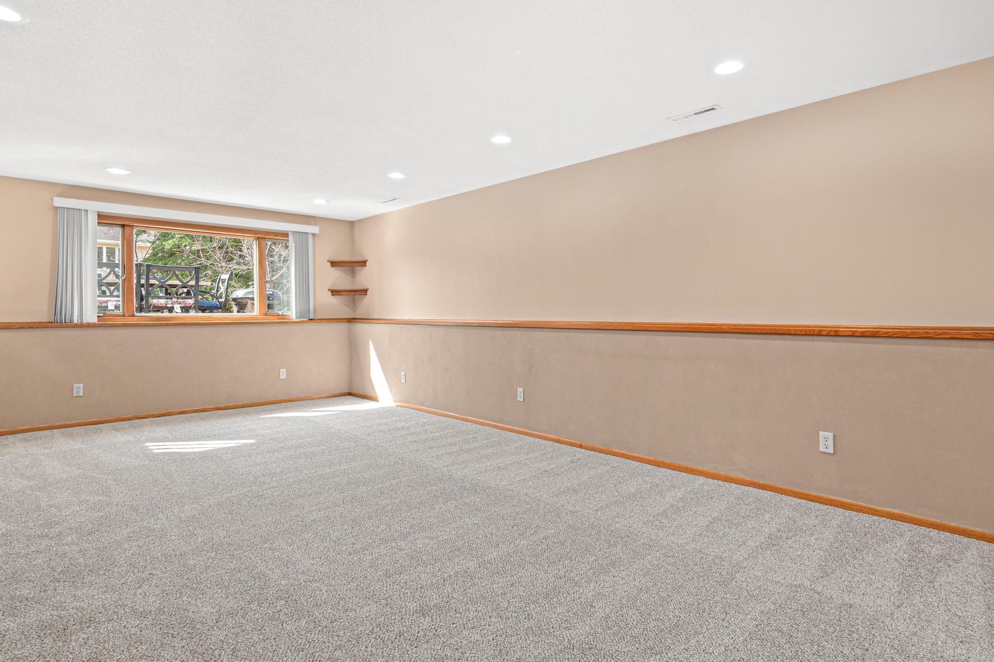 12465 90th Pl N, Maple Grove-12.jpg