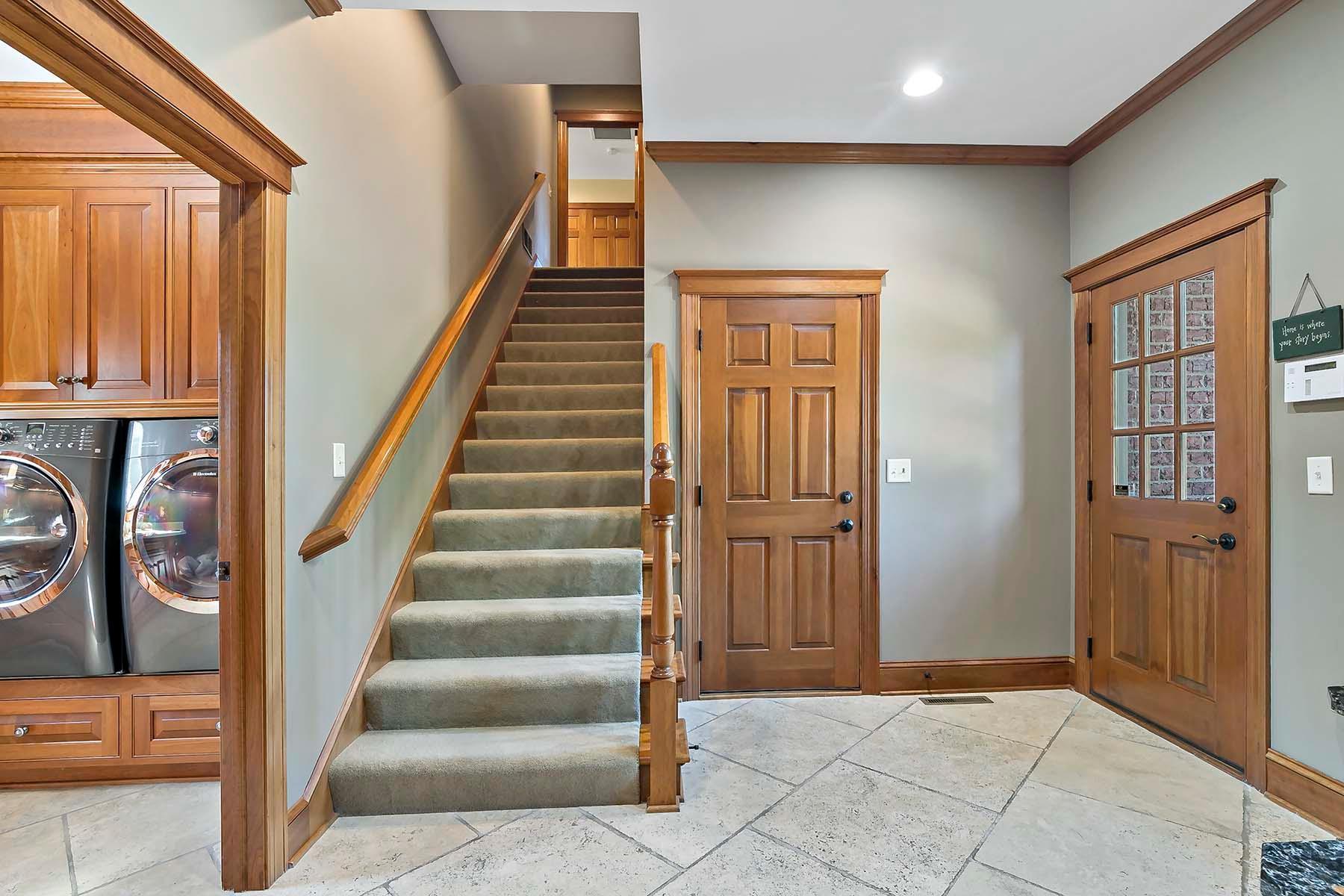 Private side entrance for living space and laundry room, mud room
