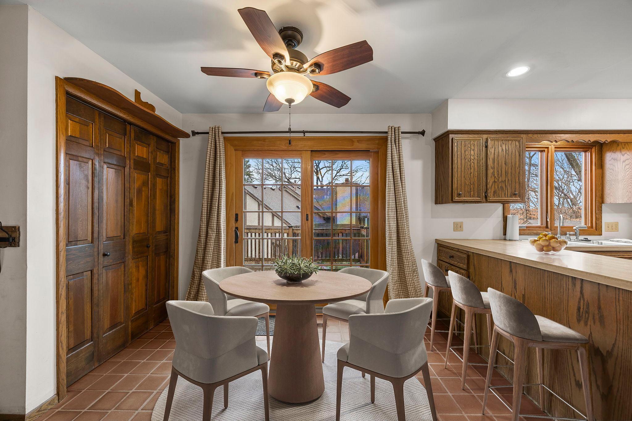 34-web-or-mls-9449 Woodridge Dr-155_Final.jpg