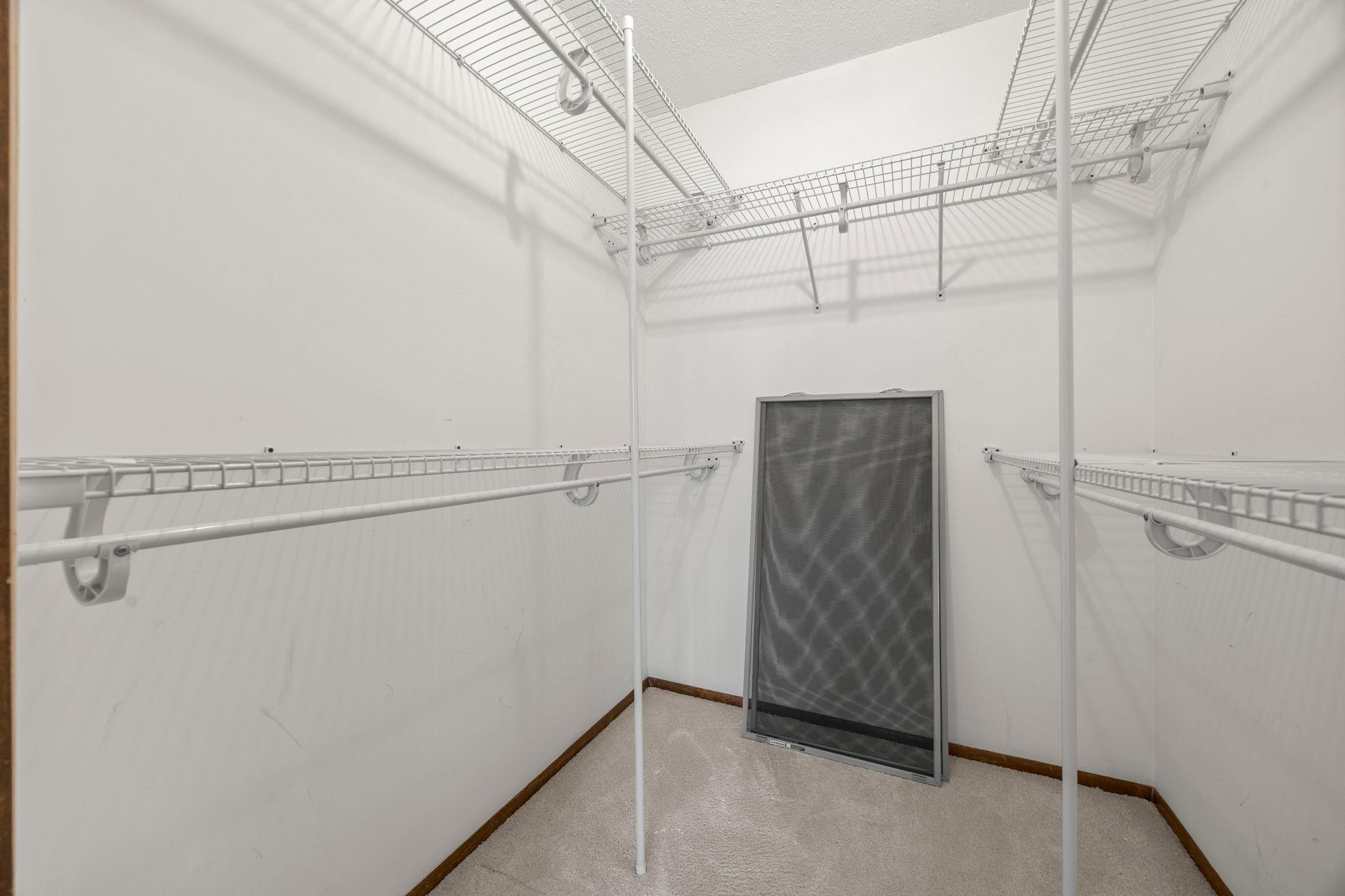 45-web-or-mls-9449 Woodridge Dr-305.jpg