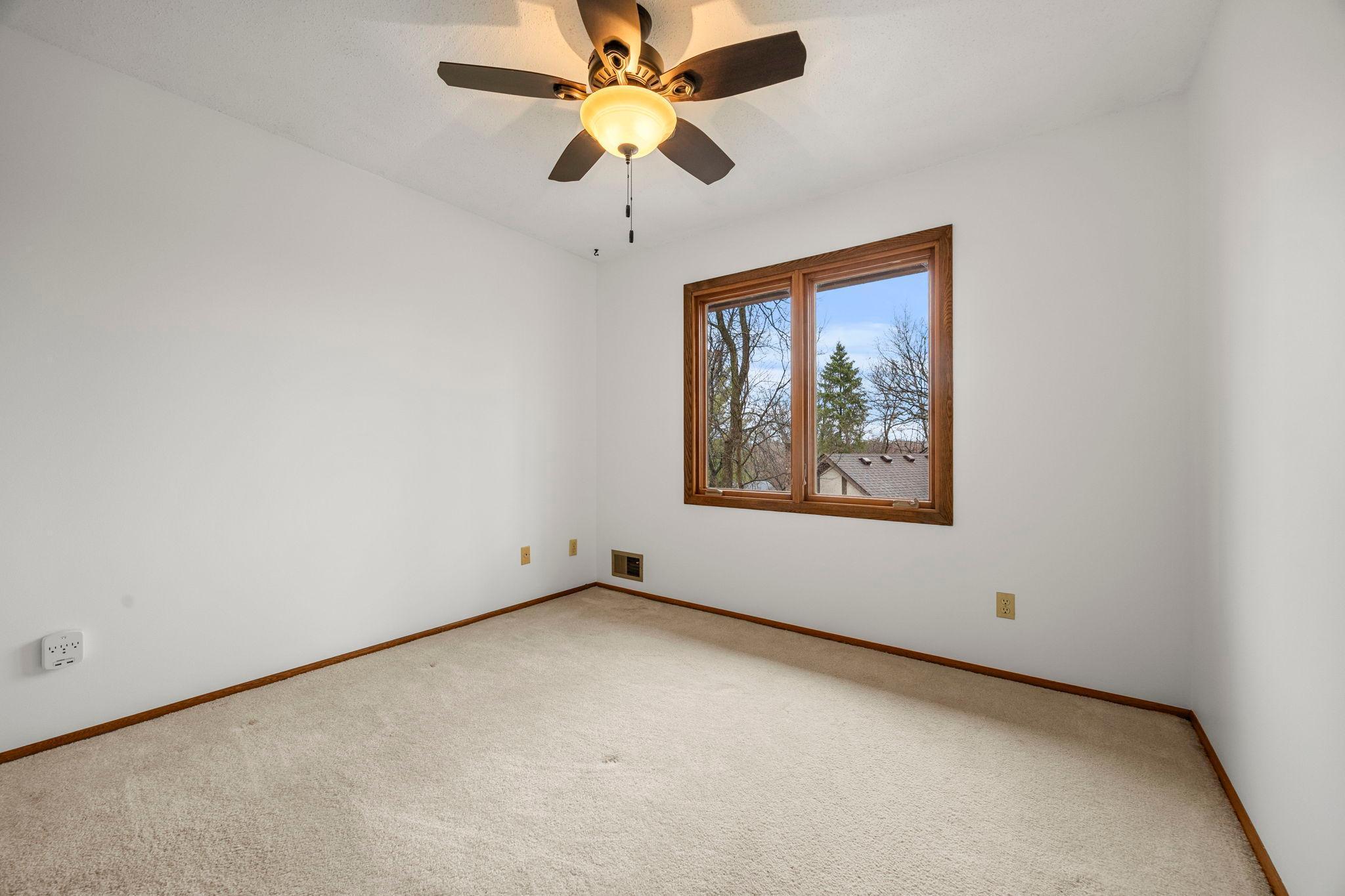 50-web-or-mls-9449 Woodridge Dr-235.jpg