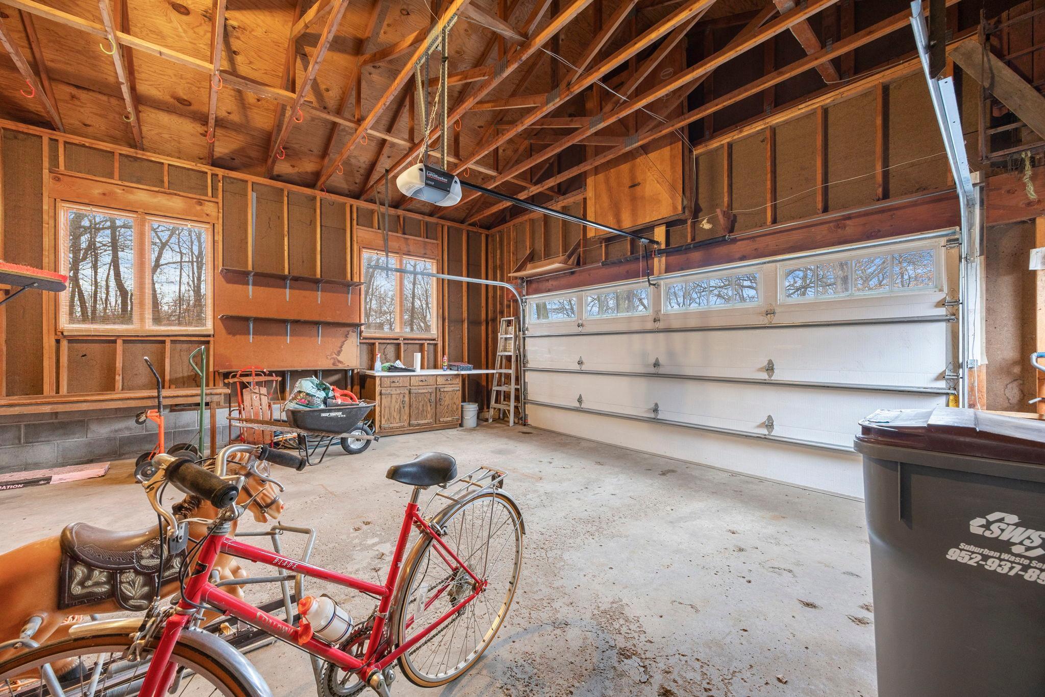 76-web-or-mls-9449 Woodridge Dr-180.jpg