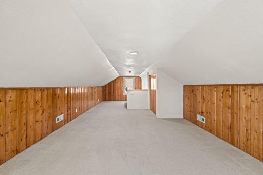 This Upper Level has a ton of storage