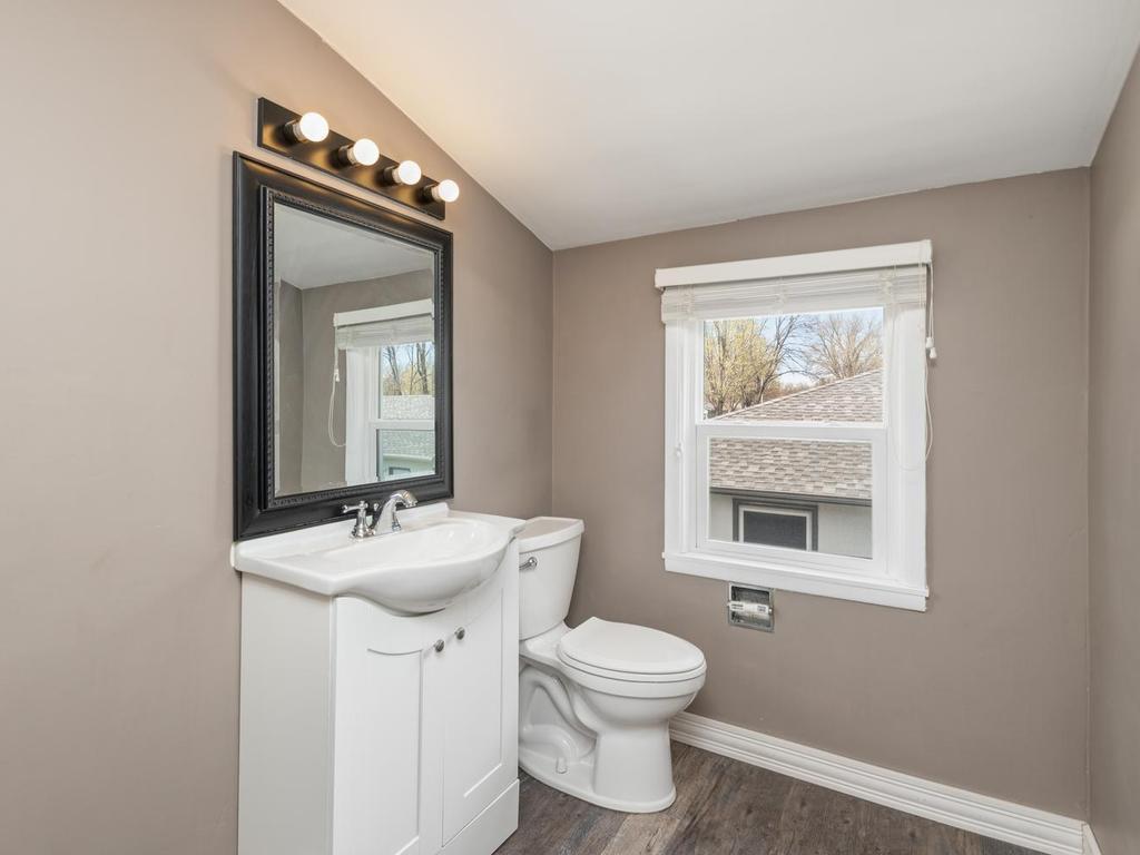 701 1st St NE New Prague MN 56071 USA-019-019-First St NENew Prague19-MLS_Size.jpg