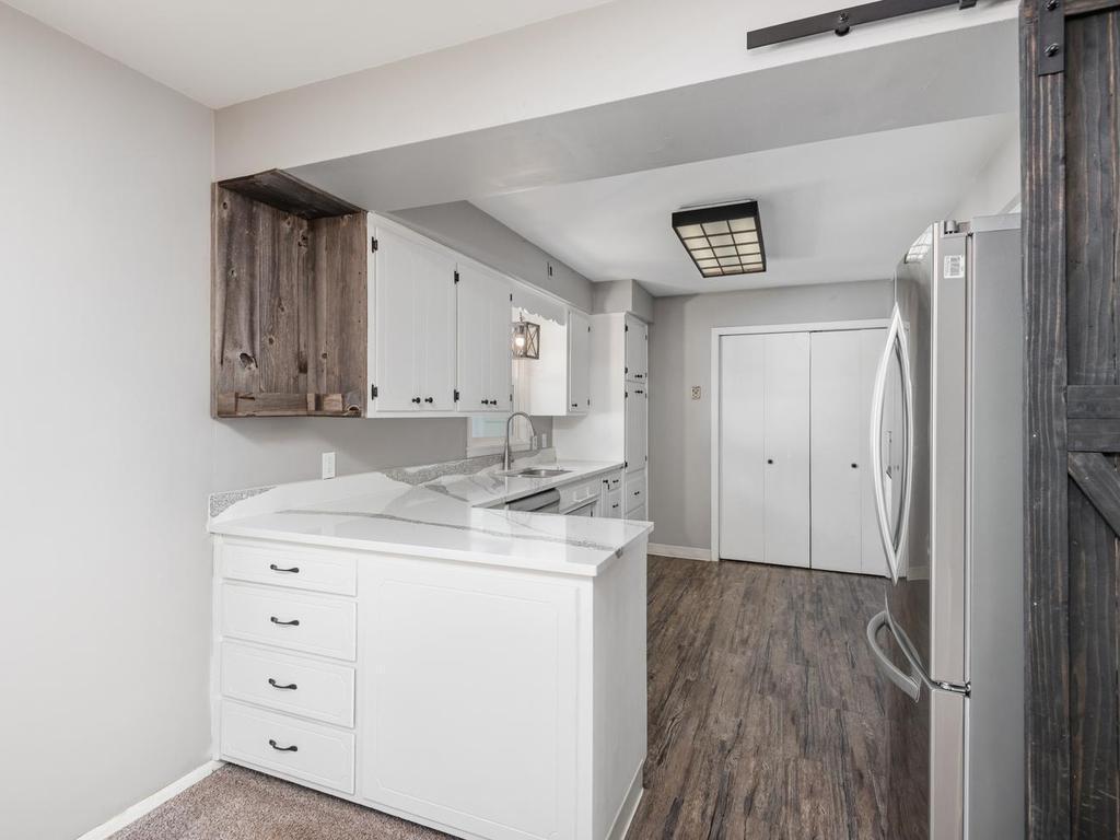 701 1st St NE New Prague MN 56071 USA-008-008-First St NENew Prague8-MLS_Size.jpg