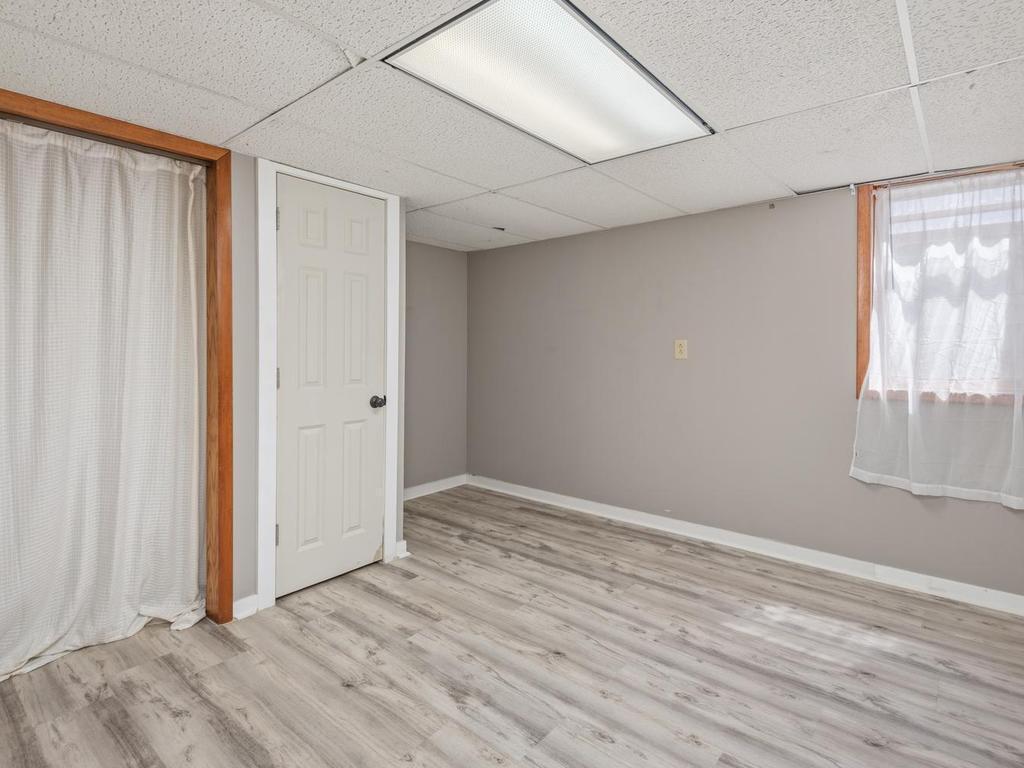 701 1st St NE New Prague MN 56071 USA-023-023-First St NENew Prague23-MLS_Size.jpg