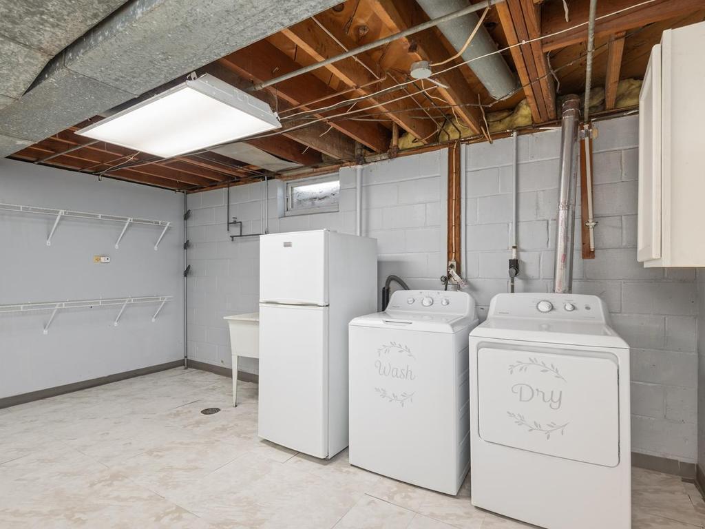 701 1st St NE New Prague MN 56071 USA-024-024-First St NENew Prague24-MLS_Size.jpg