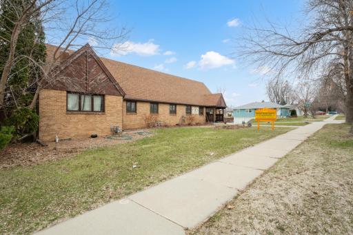 911 11th Avenue NW, Rochester, MN 55901