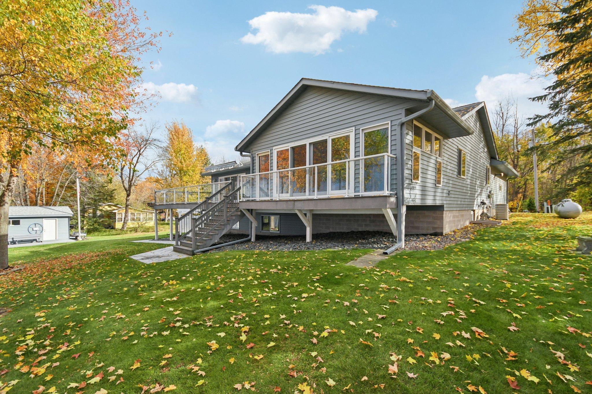 70-web-or-mls-Maple Ln-S2110-070.jpg