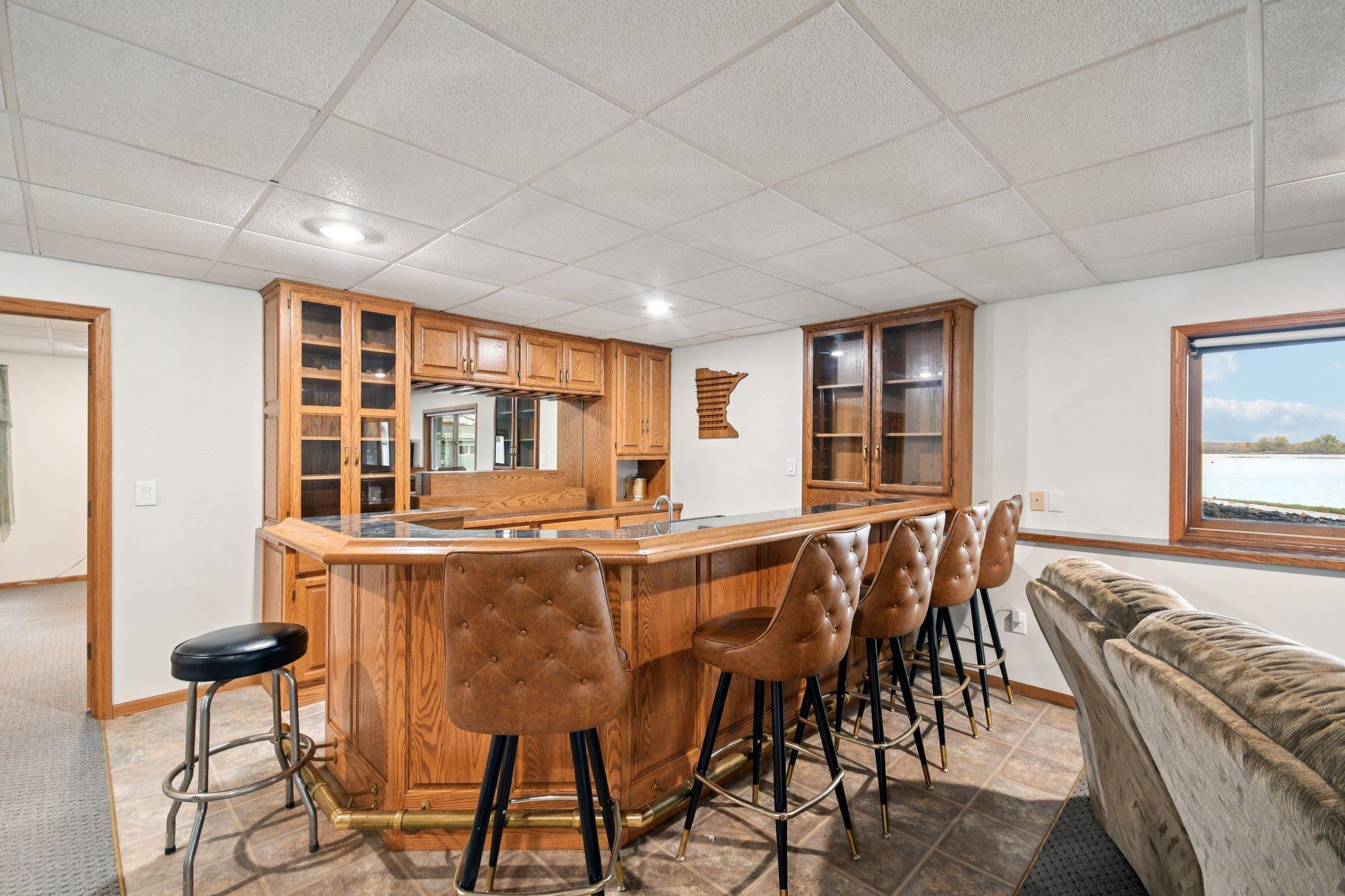 15-web-or-mls-Maple Ln-S2110-015.jpg