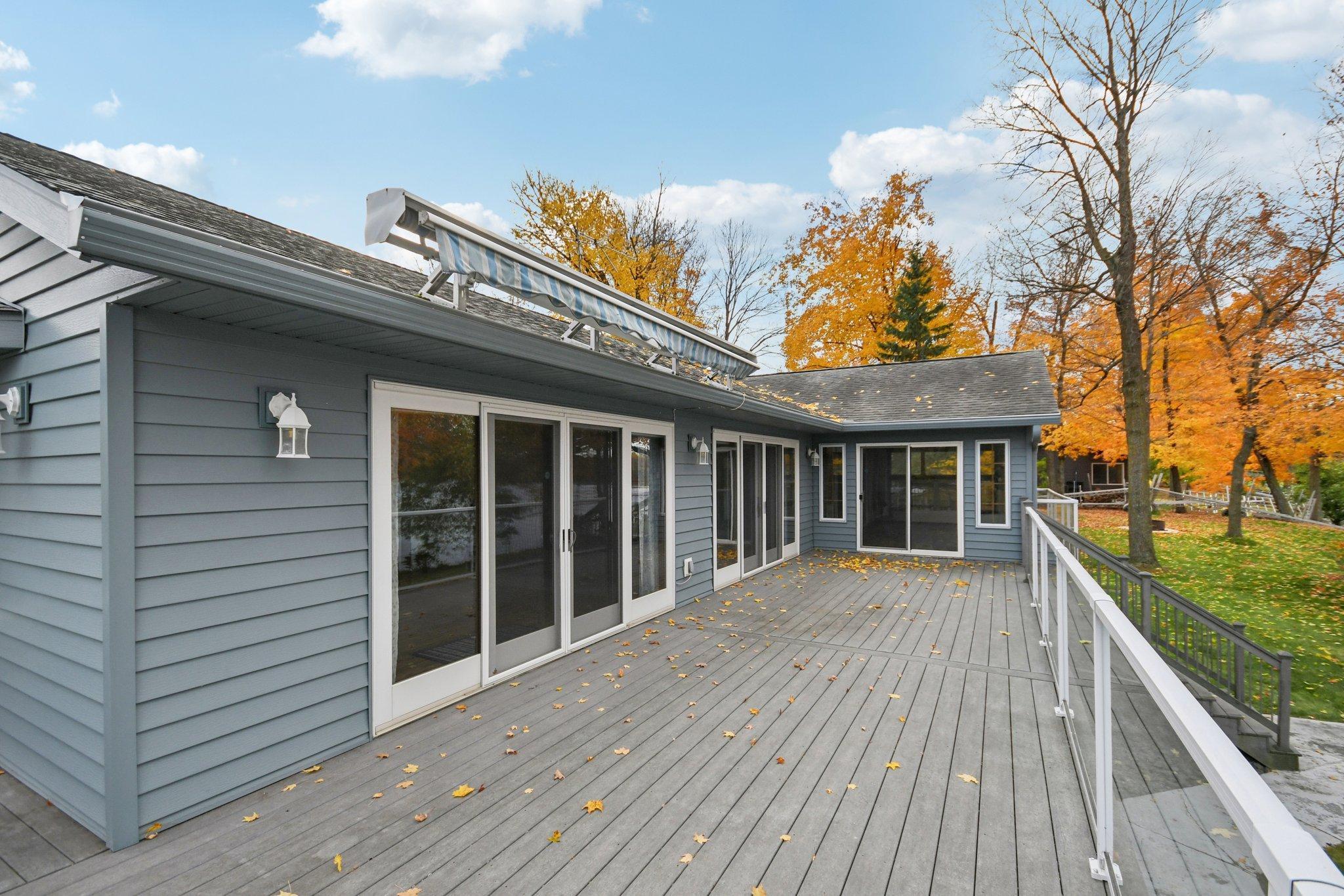 59-web-or-mls-Maple Ln-S2110-059.jpg