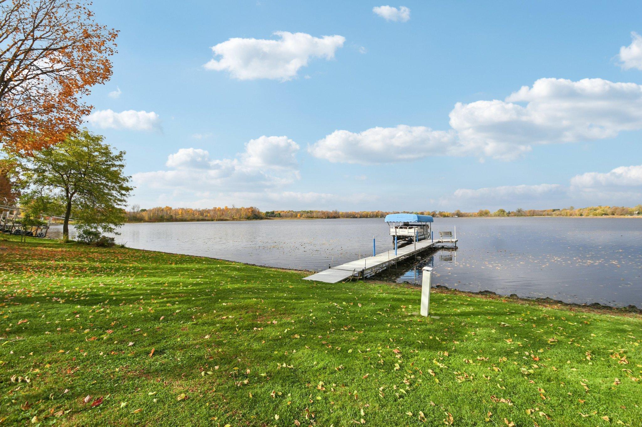 67-web-or-mls-Maple Ln-S2110-067.jpg