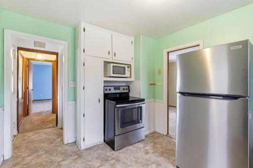 621 White Bear Avenue, Saint Paul, MN 55106