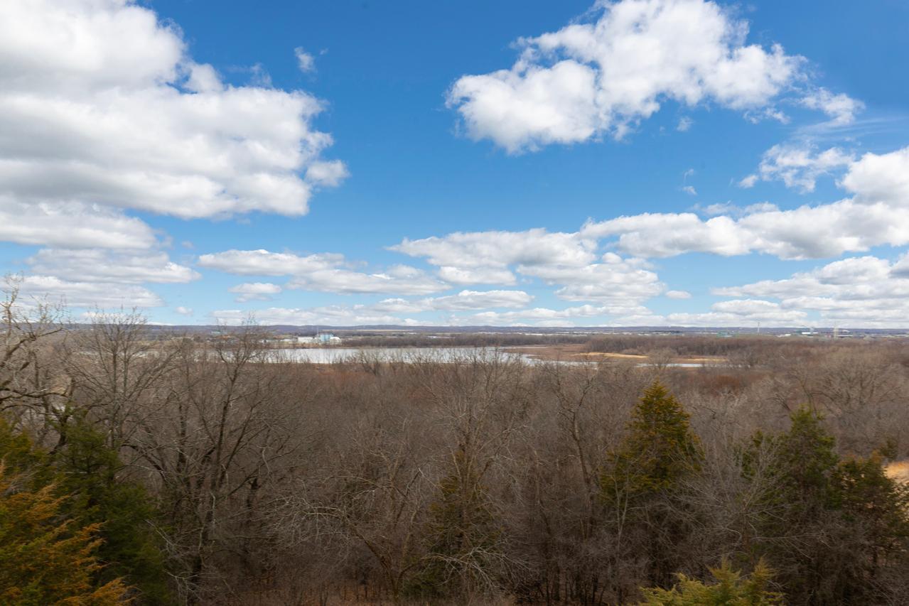 Wow!! Imagine having this view everyday! Truly breath-taking views from your backyard!