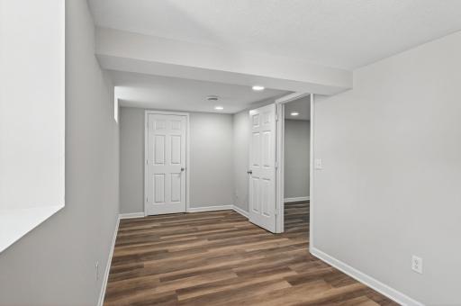 289 89th Avenue NE, Minneapolis, MN 55434