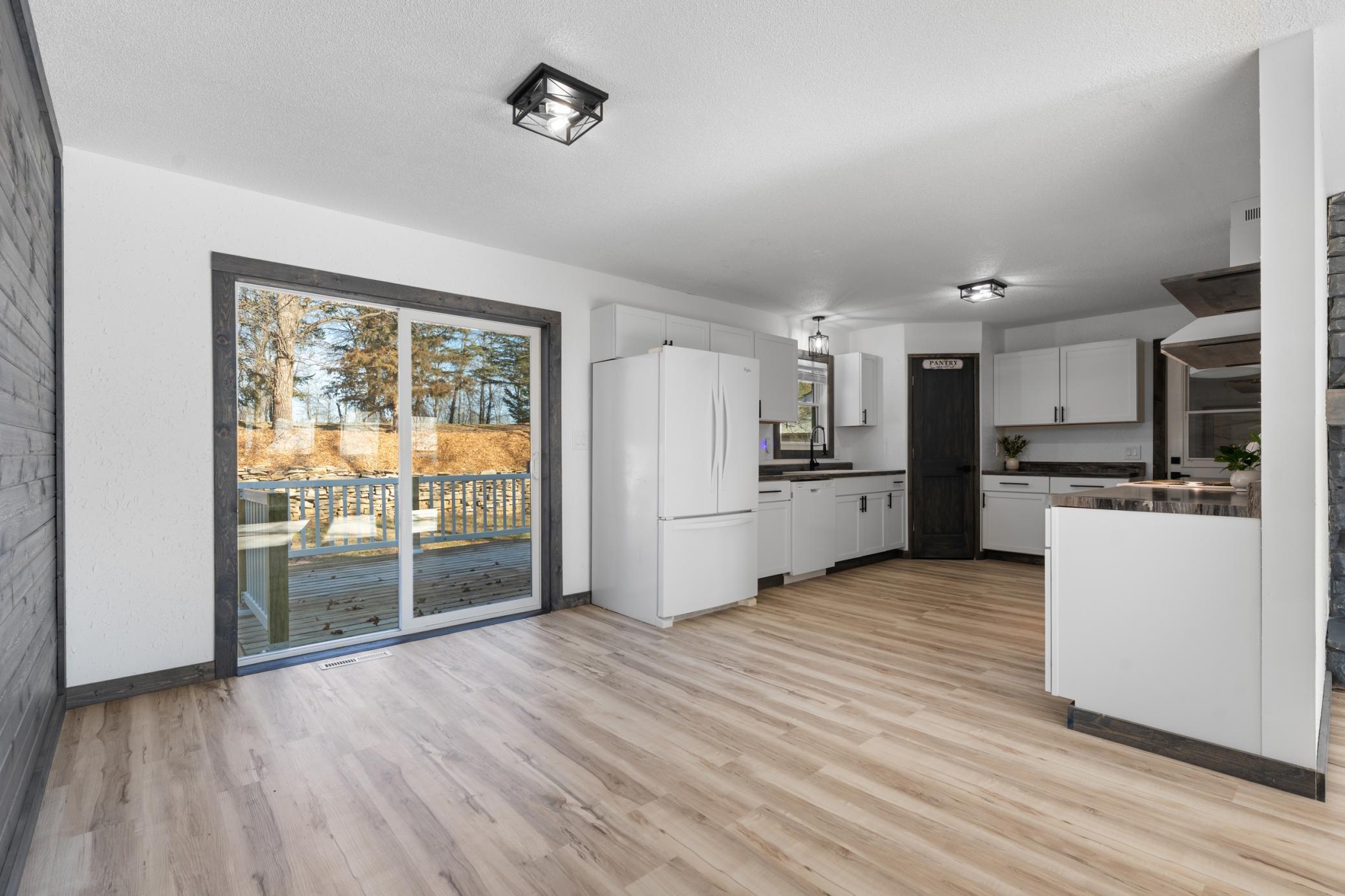 The dining area comfortably accommodates both everyday meals and larger gatherings.