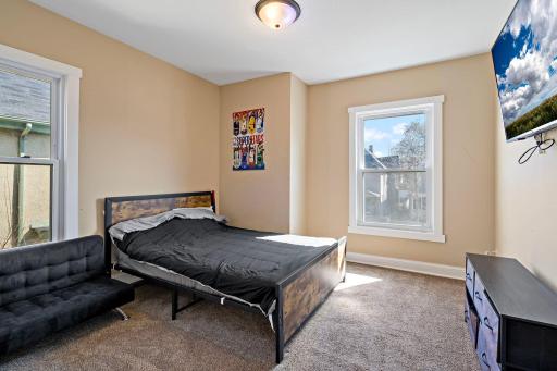 3rd bedroom with views onto the front yard