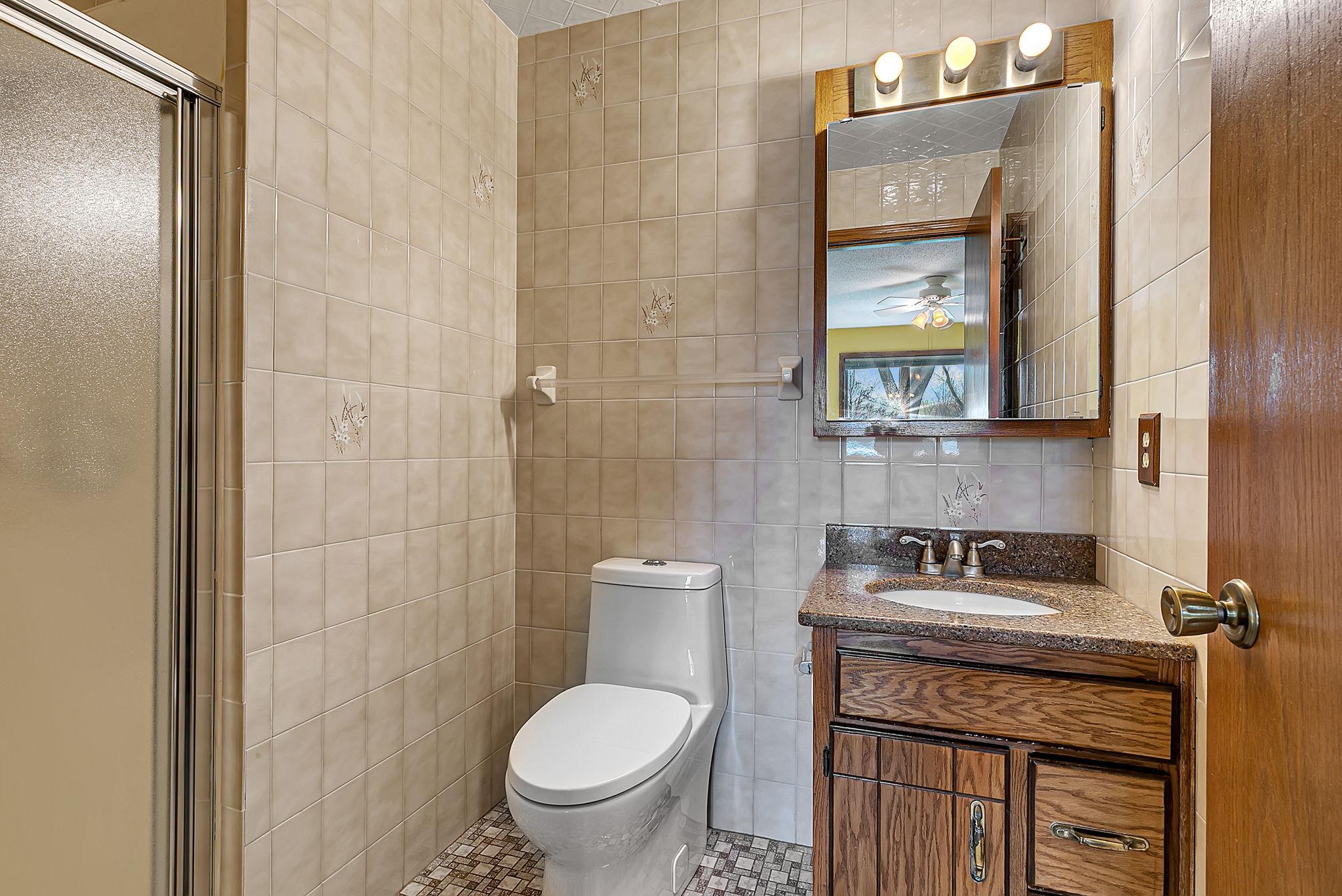 Primary 3/4 bath with shower