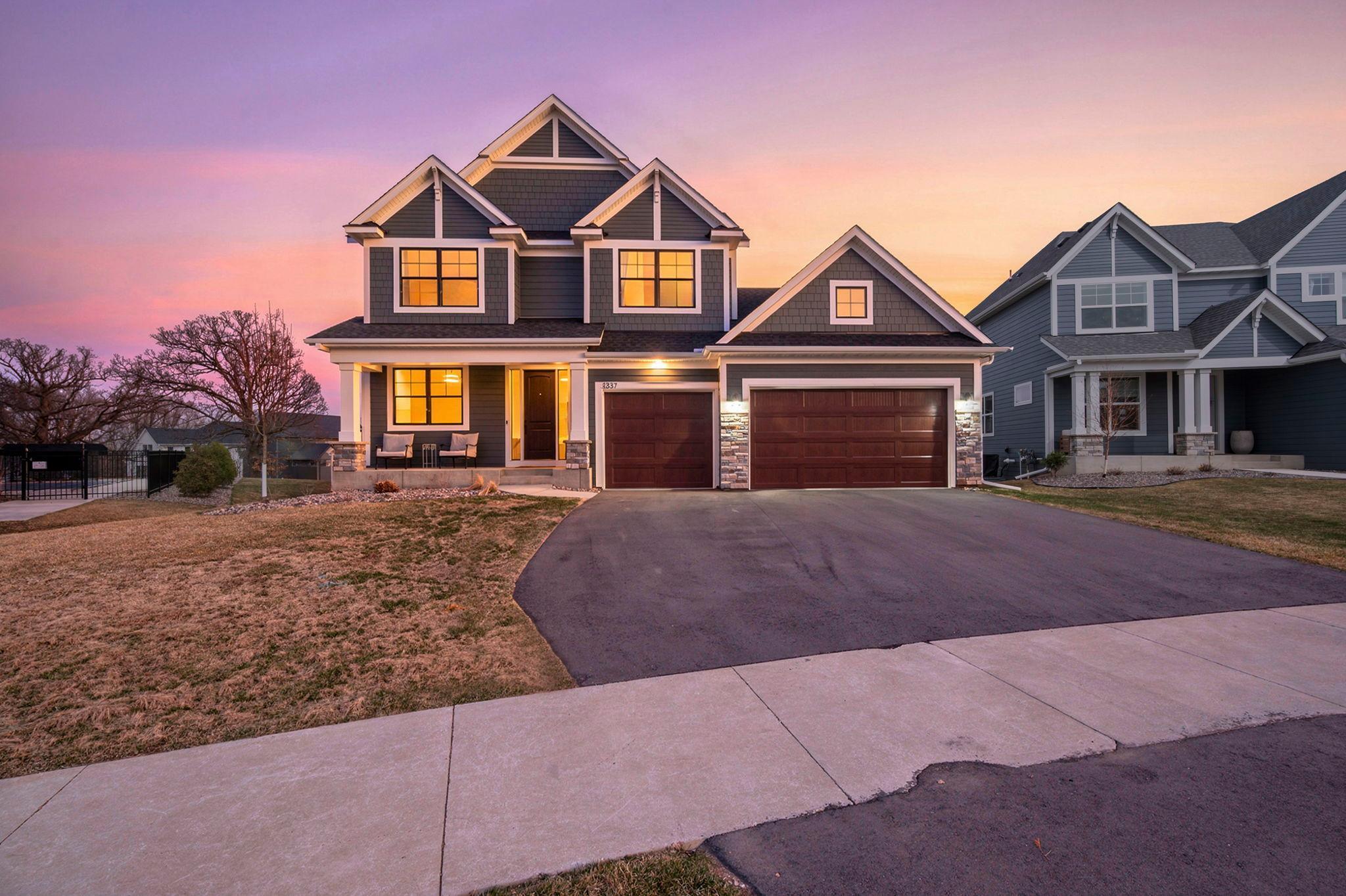 Welcome to 4237 Arbor Bay!