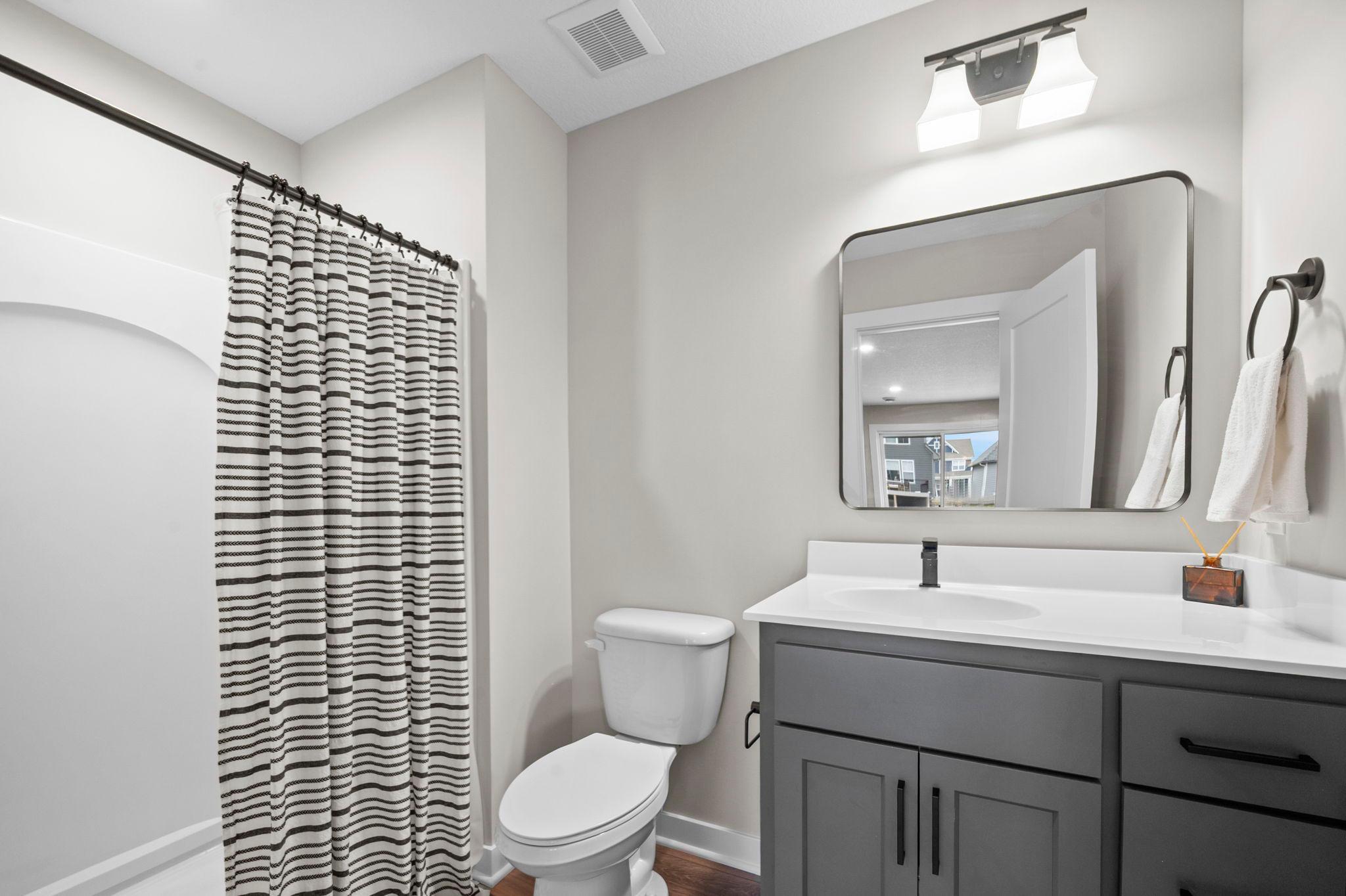 Lower level 3/4 bath.