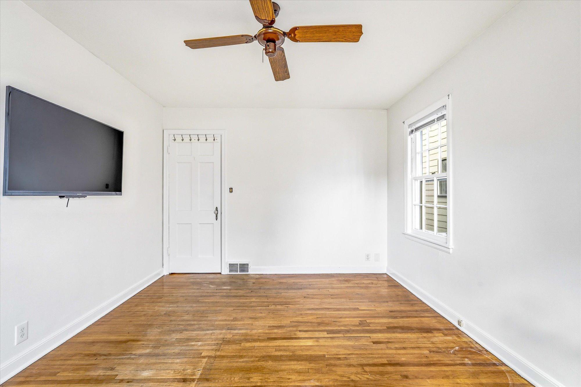 43-19th Ave SE-13.jpg