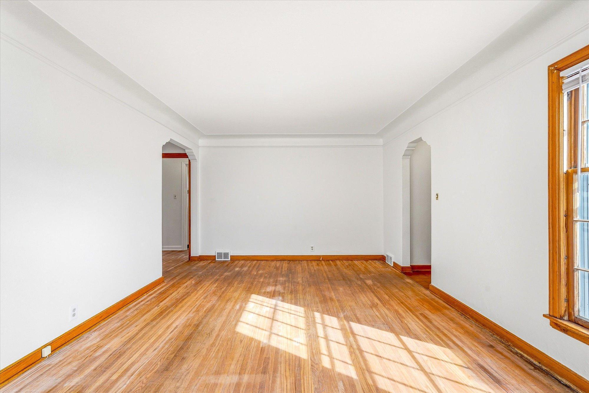 35-19th Ave SE-6.jpg