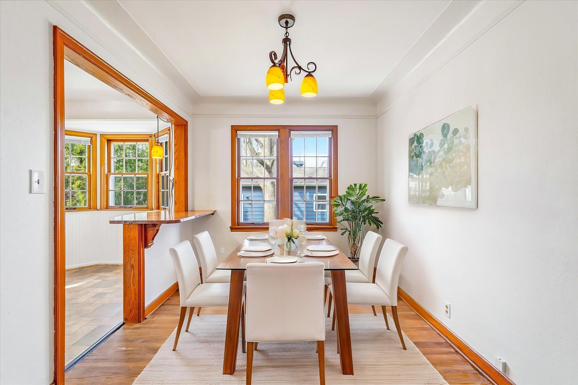 46-19th-Ave-SE-16 - Dining Room - Standard - 28.jpg