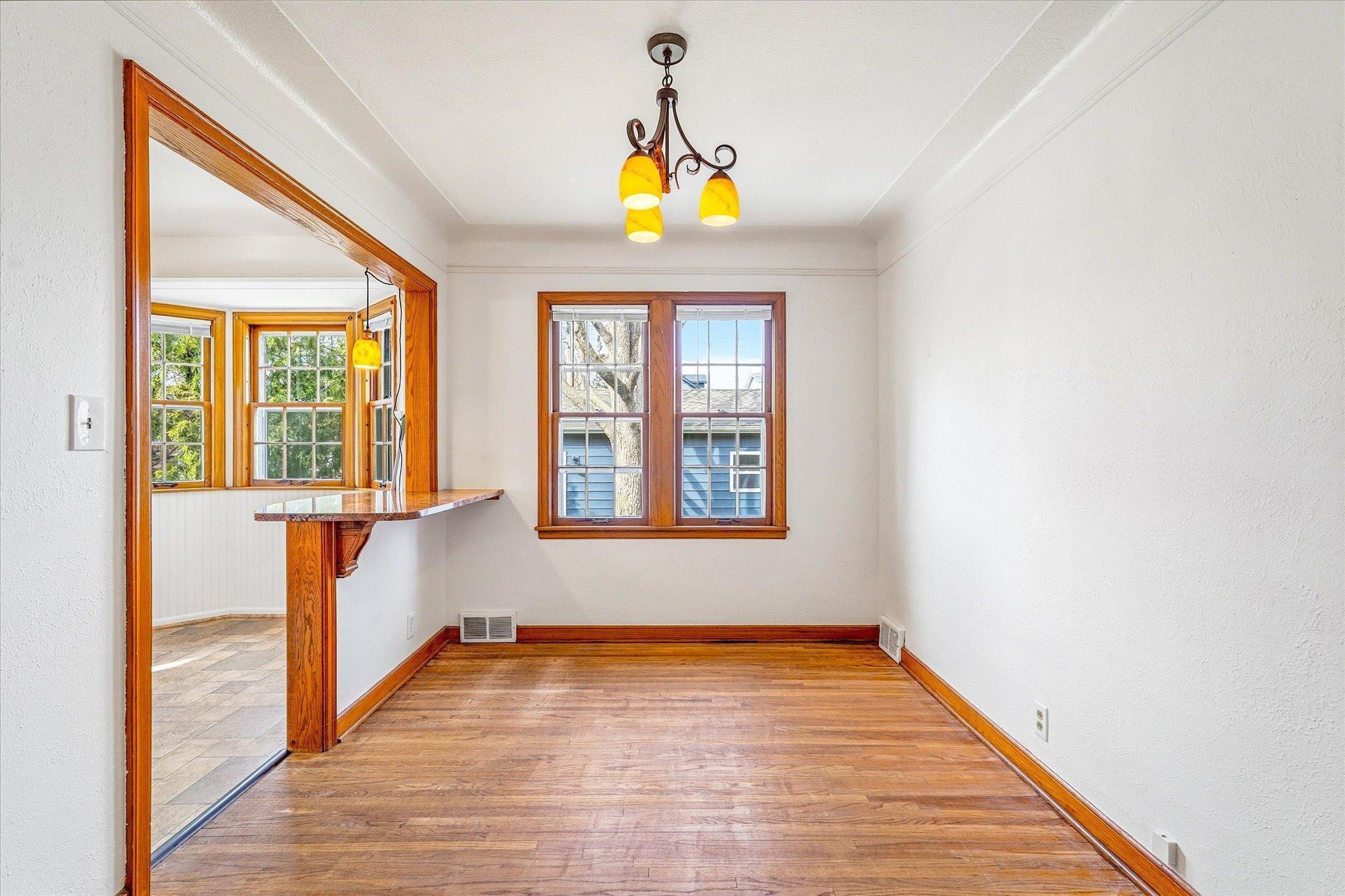 47-19th Ave SE-16.jpg