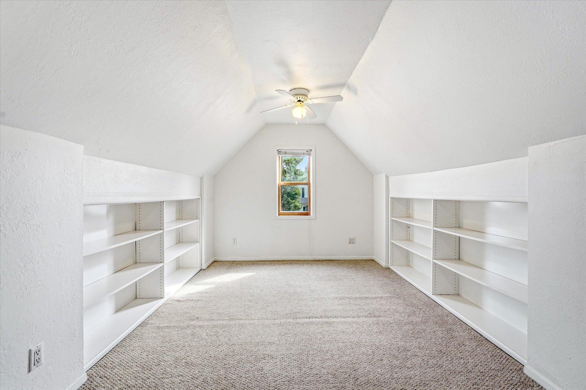 57-19th Ave SE-26.jpg