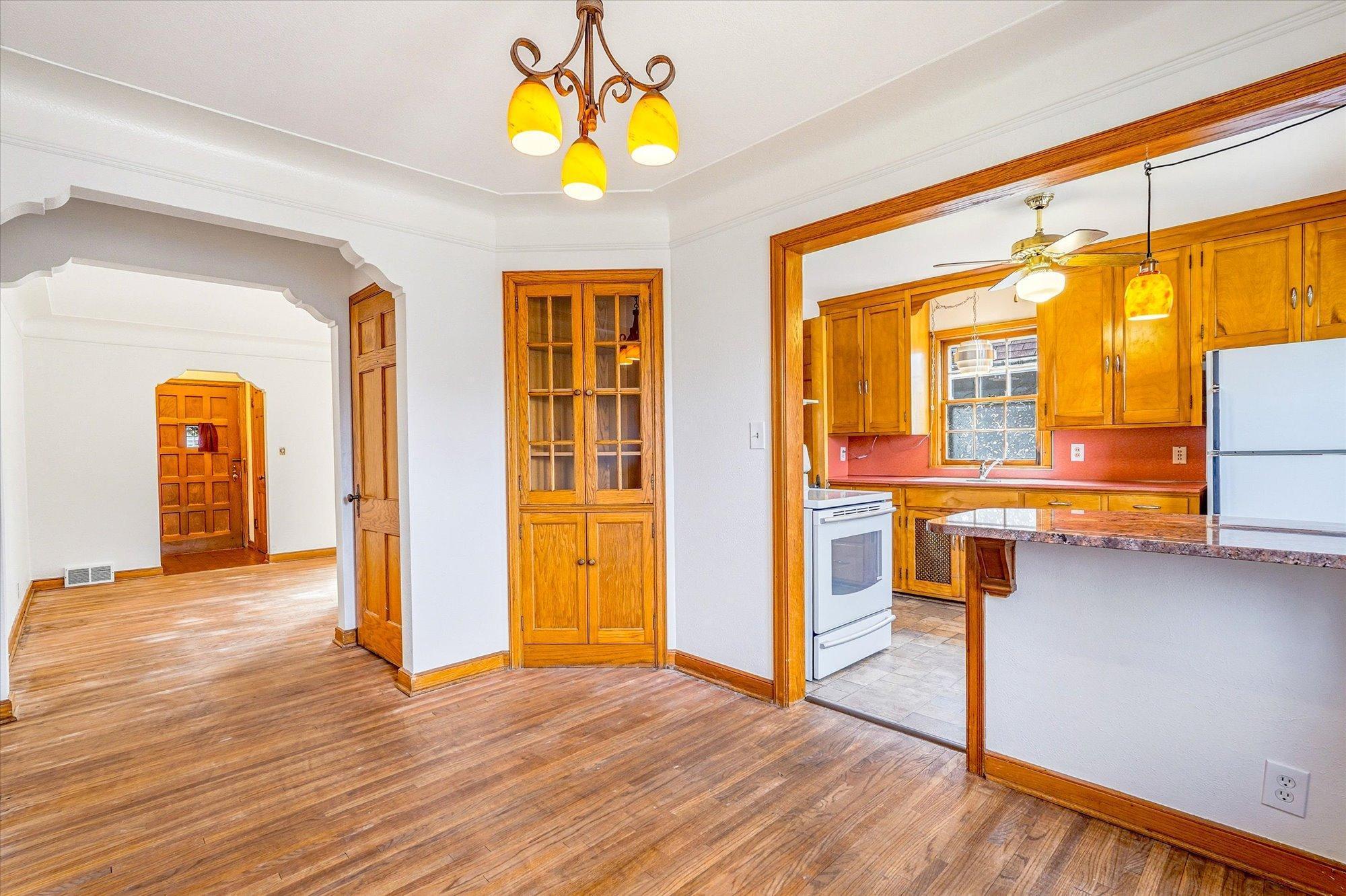 48-19th Ave SE-17.jpg