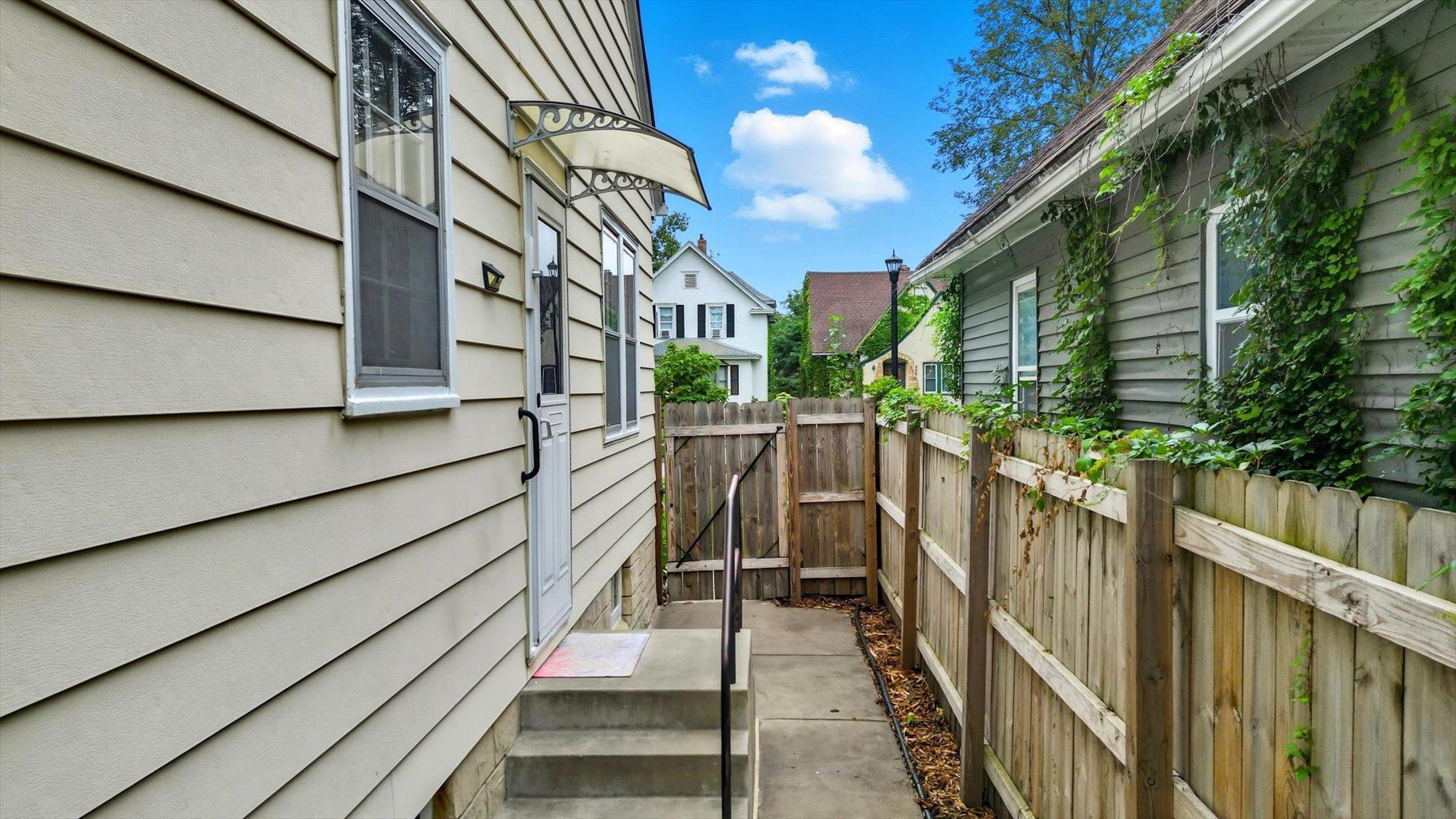 11-19th Ave SE-23.jpg