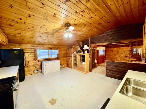 Spacious kitchen
